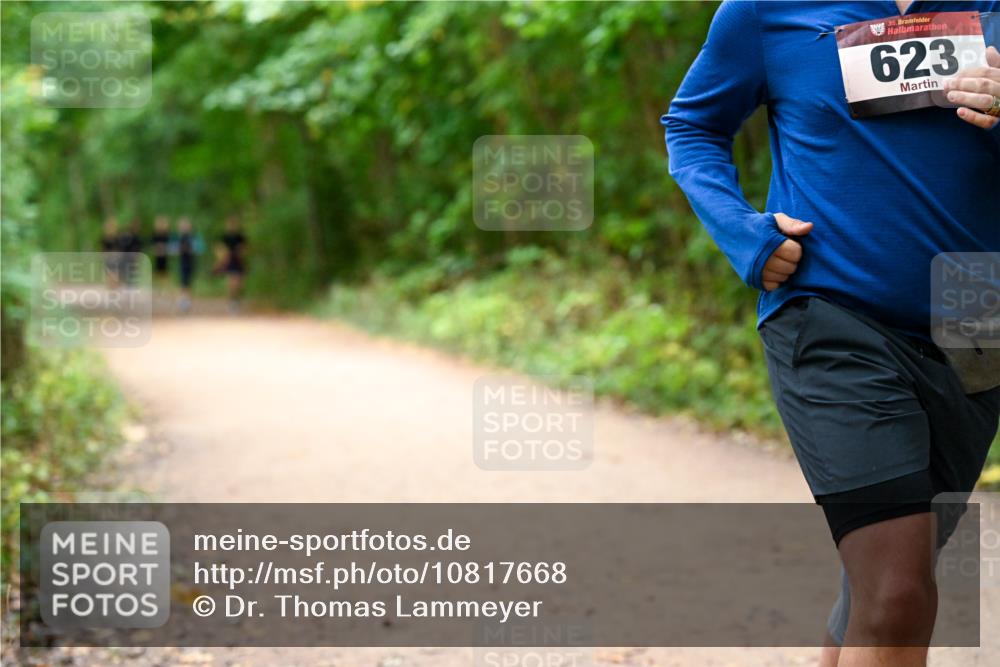 11.10.2026 - Bramfelder Halbmarathon 2026 Dr. Thomas Lammeyer http://msf.ph/oto/10817668 11.10.2026 09:58:09 Laufen 35, 623 meine-sportfotos.de
