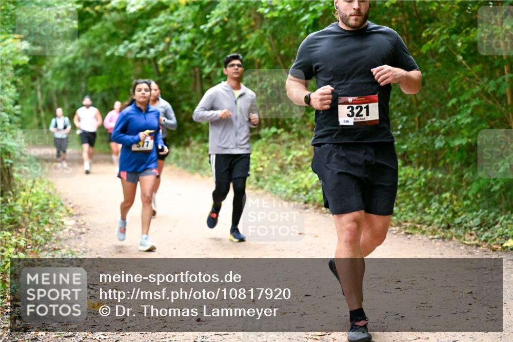 11.10.2026 - Bramfelder Halbmarathon 2026 Dr. Thomas Lammeyer http://msf.ph/oto/10817920 11.10.2026 09:59:31 Laufen 286, 321 meine-sportfotos.de