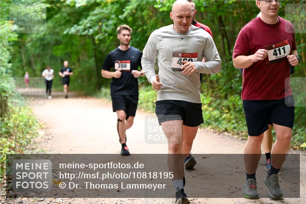 11.10.2026 - Bramfelder Halbmarathon 2026 Dr. Thomas Lammeyer http://msf.ph/oto/10818195 11.10.2026 10:01:15 Laufen 288, 35, 460, 411 meine-sportfotos.de