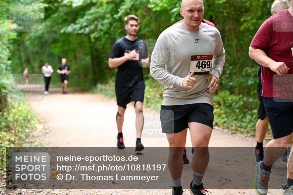 11.10.2026 - Bramfelder Halbmarathon 2026 Dr. Thomas Lammeyer http://msf.ph/oto/10818197 11.10.2026 10:01:16 Laufen 35, 469 meine-sportfotos.de