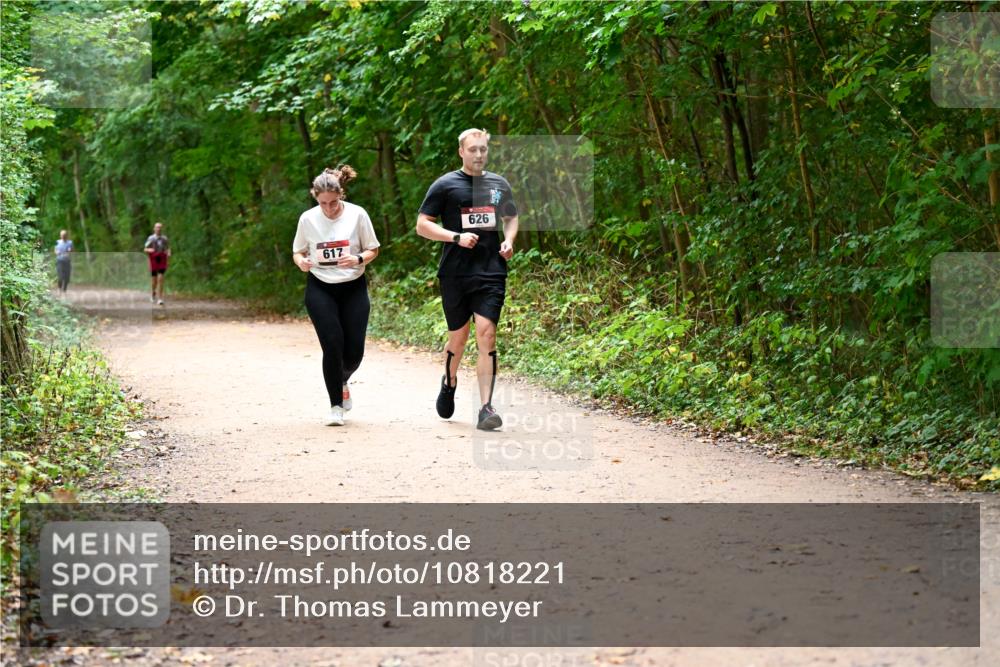 11.10.2026 - Bramfelder Halbmarathon 2026 Dr. Thomas Lammeyer http://msf.ph/oto/10818221 11.10.2026 10:01:24 Laufen 617, 626 meine-sportfotos.de