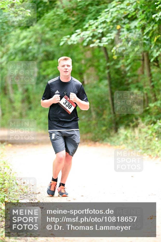 11.10.2026 - Bramfelder Halbmarathon 2026 Dr. Thomas Lammeyer http://msf.ph/oto/10818657 11.10.2026 10:07:28 Laufen 330 meine-sportfotos.de