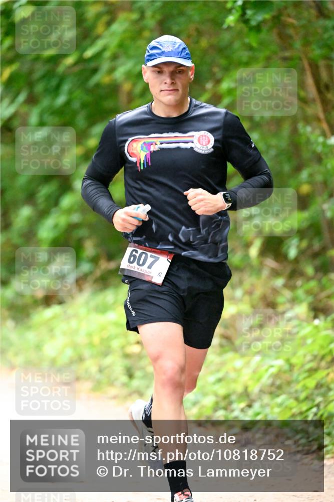 11.10.2026 - Bramfelder Halbmarathon 2026 Dr. Thomas Lammeyer http://msf.ph/oto/10818752 11.10.2026 10:08:41 Laufen 1910, 607, 25 meine-sportfotos.de