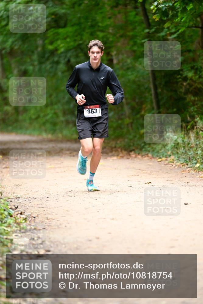 11.10.2026 - Bramfelder Halbmarathon 2026 Dr. Thomas Lammeyer http://msf.ph/oto/10818754 11.10.2026 10:09:05 Laufen 363 meine-sportfotos.de