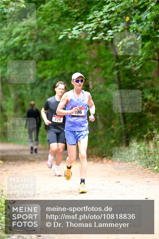 11.10.2026 - Bramfelder Halbmarathon 2026 Dr. Thomas Lammeyer http://msf.ph/oto/10818836 11.10.2026 10:09:44 Laufen 228, 96 meine-sportfotos.de