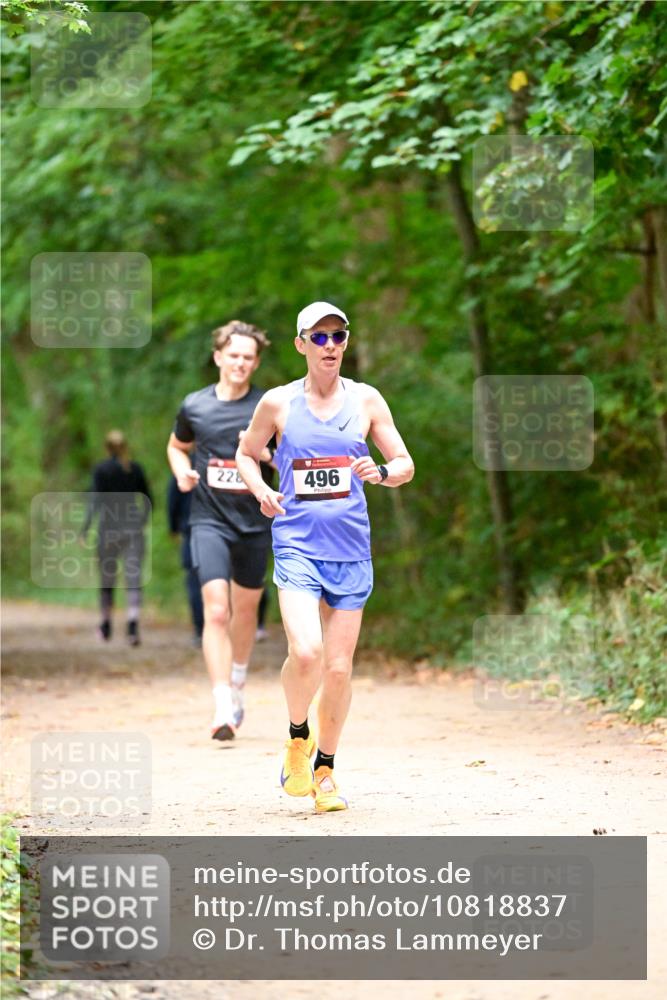 11.10.2026 - Bramfelder Halbmarathon 2026 Dr. Thomas Lammeyer http://msf.ph/oto/10818837 11.10.2026 10:09:45 Laufen 228, 496 meine-sportfotos.de