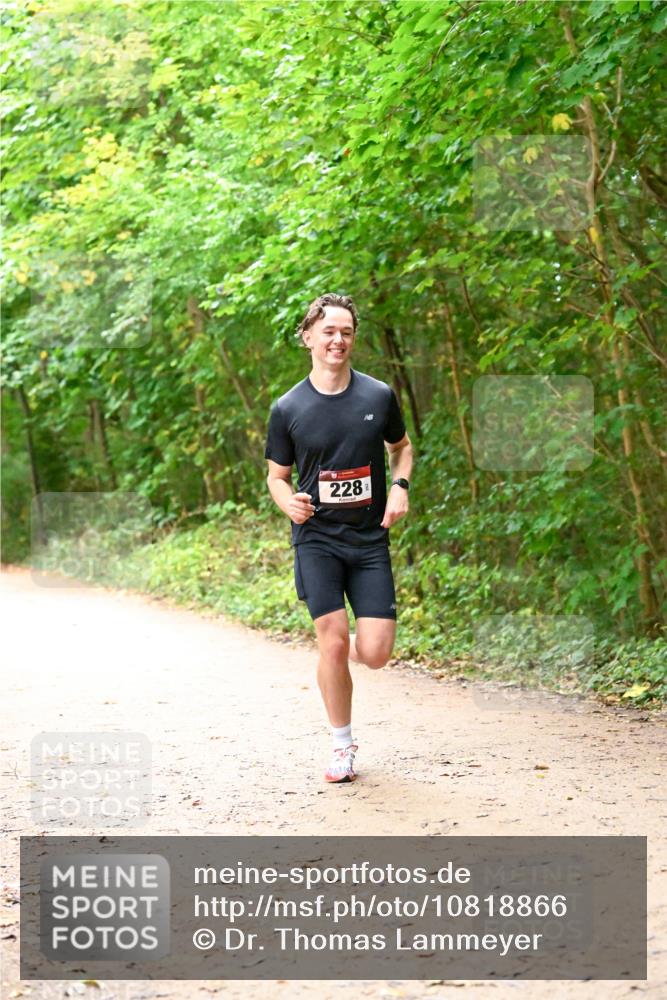 11.10.2026 - Bramfelder Halbmarathon 2026 Dr. Thomas Lammeyer http://msf.ph/oto/10818866 11.10.2026 10:09:49 Laufen 228 meine-sportfotos.de