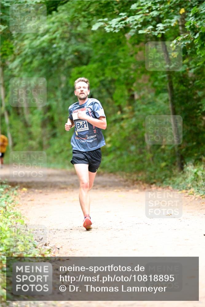 11.10.2026 - Bramfelder Halbmarathon 2026 Dr. Thomas Lammeyer http://msf.ph/oto/10818895 11.10.2026 10:10:20 Laufen  meine-sportfotos.de