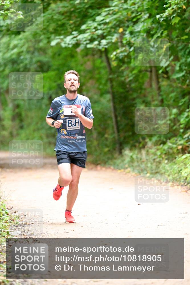 11.10.2026 - Bramfelder Halbmarathon 2026 Dr. Thomas Lammeyer http://msf.ph/oto/10818905 11.10.2026 10:10:22 Laufen  meine-sportfotos.de