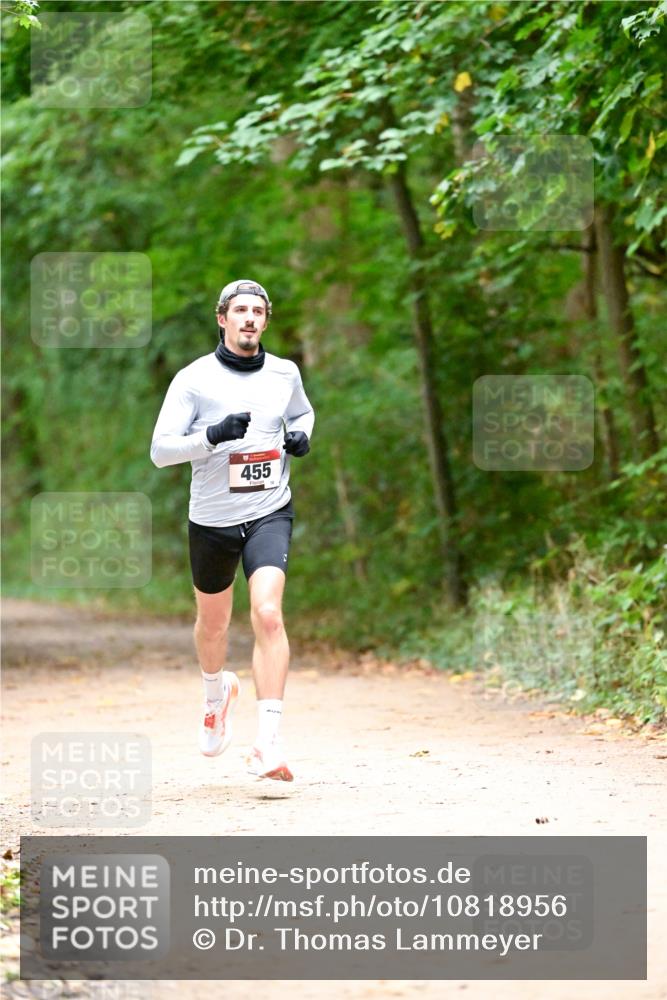11.10.2026 - Bramfelder Halbmarathon 2026 Dr. Thomas Lammeyer http://msf.ph/oto/10818956 11.10.2026 10:10:40 Laufen 455 meine-sportfotos.de