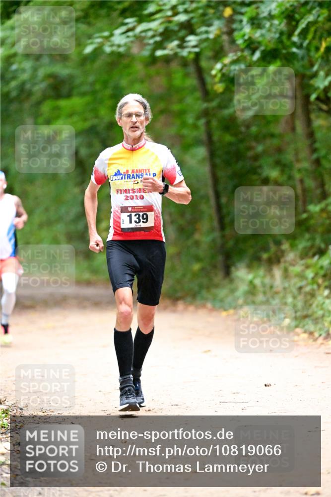 11.10.2026 - Bramfelder Halbmarathon 2026 Dr. Thomas Lammeyer http://msf.ph/oto/10819066 11.10.2026 10:11:19 Laufen 2010, 249, 139 meine-sportfotos.de