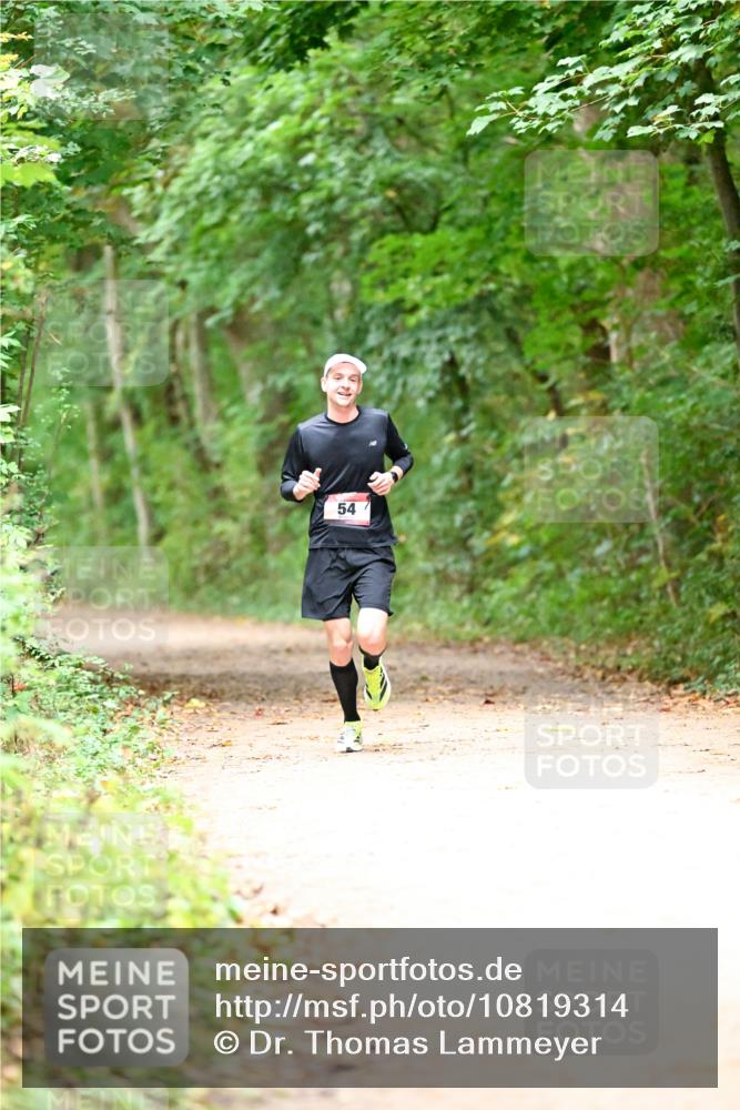 11.10.2026 - Bramfelder Halbmarathon 2026 Dr. Thomas Lammeyer http://msf.ph/oto/10819314 11.10.2026 10:13:12 Laufen 54 meine-sportfotos.de
