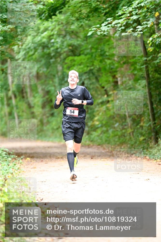 11.10.2026 - Bramfelder Halbmarathon 2026 Dr. Thomas Lammeyer http://msf.ph/oto/10819324 11.10.2026 10:13:14 Laufen 54 meine-sportfotos.de