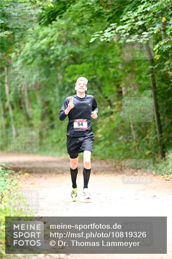 11.10.2026 - Bramfelder Halbmarathon 2026 Dr. Thomas Lammeyer http://msf.ph/oto/10819326 11.10.2026 10:13:14 Laufen 54 meine-sportfotos.de