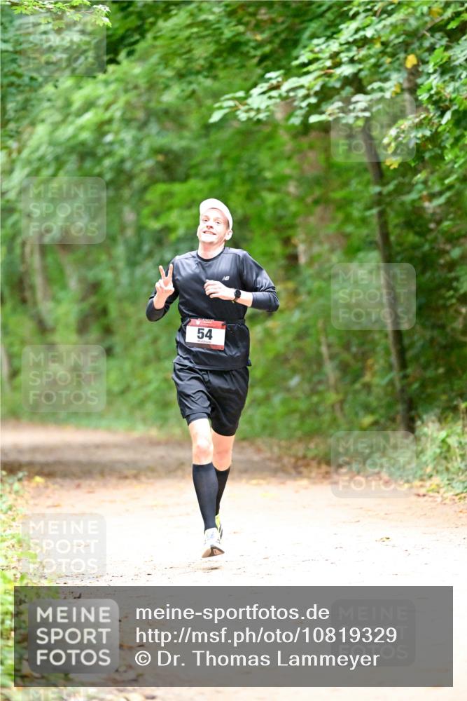 11.10.2026 - Bramfelder Halbmarathon 2026 Dr. Thomas Lammeyer http://msf.ph/oto/10819329 11.10.2026 10:13:14 Laufen 54 meine-sportfotos.de