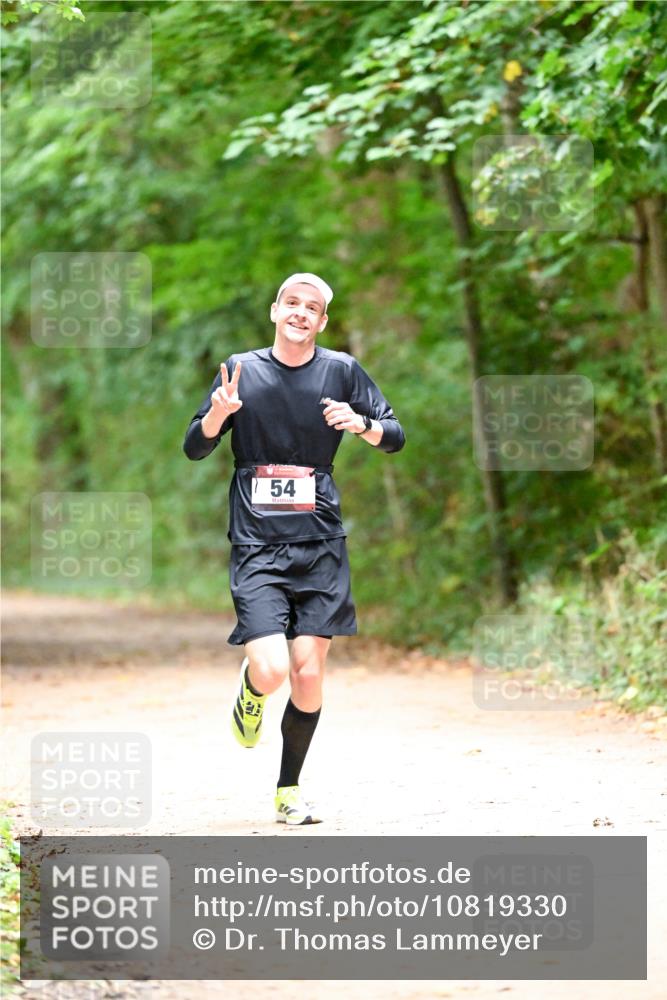 11.10.2026 - Bramfelder Halbmarathon 2026 Dr. Thomas Lammeyer http://msf.ph/oto/10819330 11.10.2026 10:13:15 Laufen 54 meine-sportfotos.de