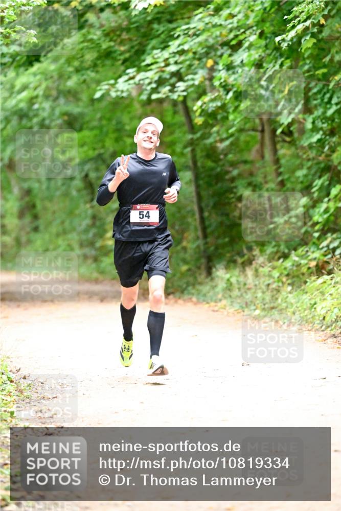 11.10.2026 - Bramfelder Halbmarathon 2026 Dr. Thomas Lammeyer http://msf.ph/oto/10819334 11.10.2026 10:13:16 Laufen 54 meine-sportfotos.de