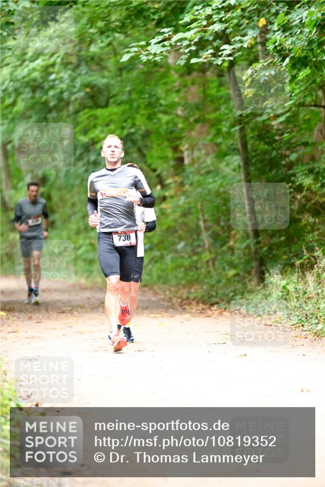 11.10.2026 - Bramfelder Halbmarathon 2026 Dr. Thomas Lammeyer http://msf.ph/oto/10819352 11.10.2026 10:13:30 Laufen 730 meine-sportfotos.de