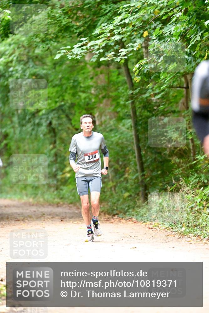 11.10.2026 - Bramfelder Halbmarathon 2026 Dr. Thomas Lammeyer http://msf.ph/oto/10819371 11.10.2026 10:13:34 Laufen 230 meine-sportfotos.de