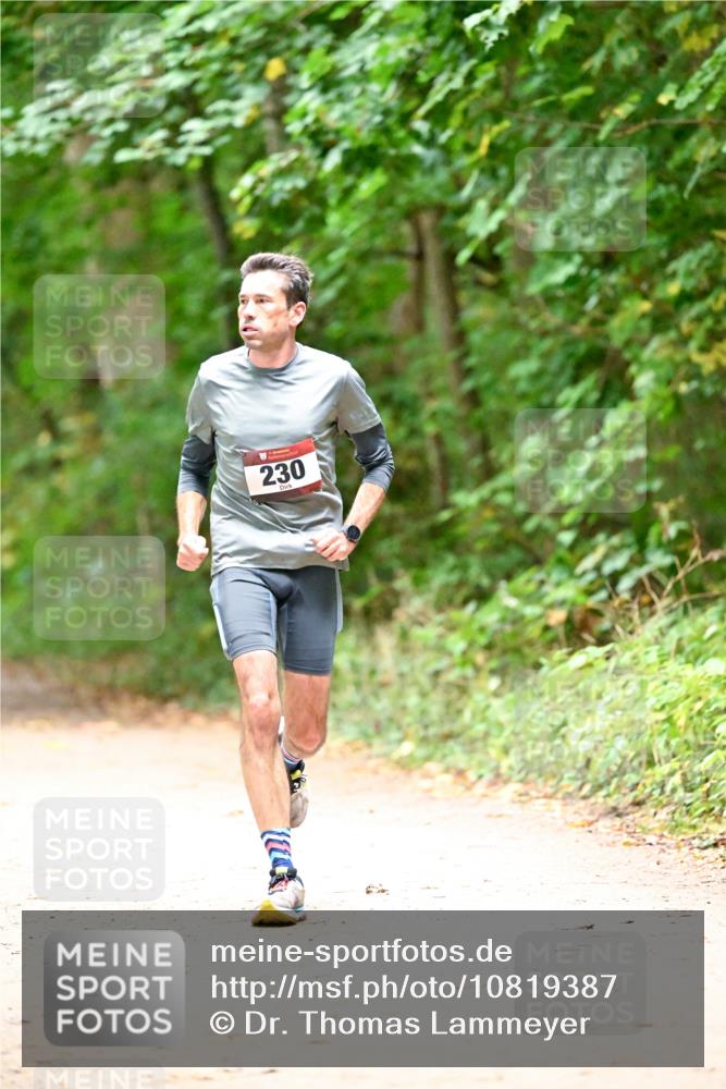 11.10.2026 - Bramfelder Halbmarathon 2026 Dr. Thomas Lammeyer http://msf.ph/oto/10819387 11.10.2026 10:13:36 Laufen 230 meine-sportfotos.de