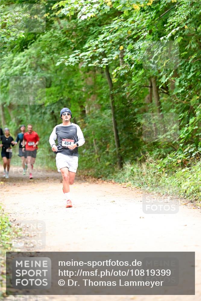 11.10.2026 - Bramfelder Halbmarathon 2026 Dr. Thomas Lammeyer http://msf.ph/oto/10819399 11.10.2026 10:13:39 Laufen 454 meine-sportfotos.de