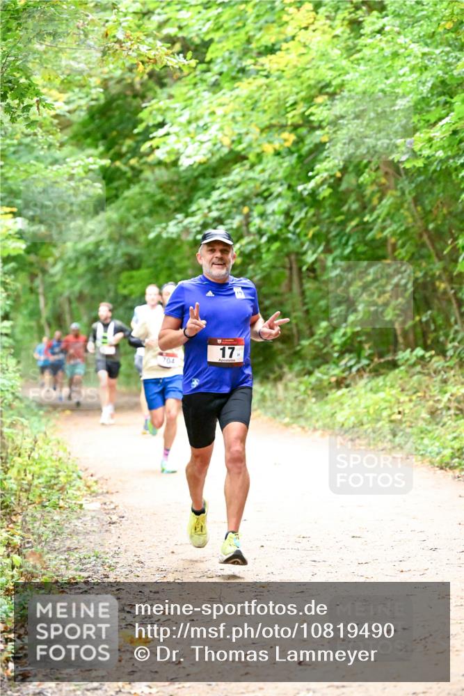11.10.2026 - Bramfelder Halbmarathon 2026 Dr. Thomas Lammeyer http://msf.ph/oto/10819490 11.10.2026 10:13:56 Laufen 704, 17 meine-sportfotos.de