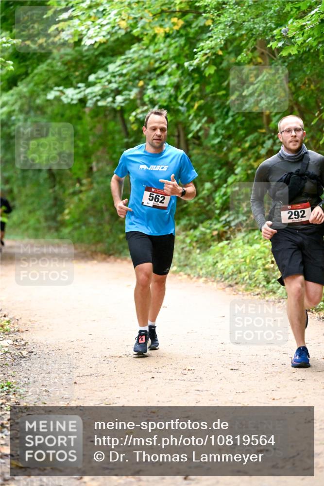 11.10.2026 - Bramfelder Halbmarathon 2026 Dr. Thomas Lammeyer http://msf.ph/oto/10819564 11.10.2026 10:14:09 Laufen 562, 292 meine-sportfotos.de