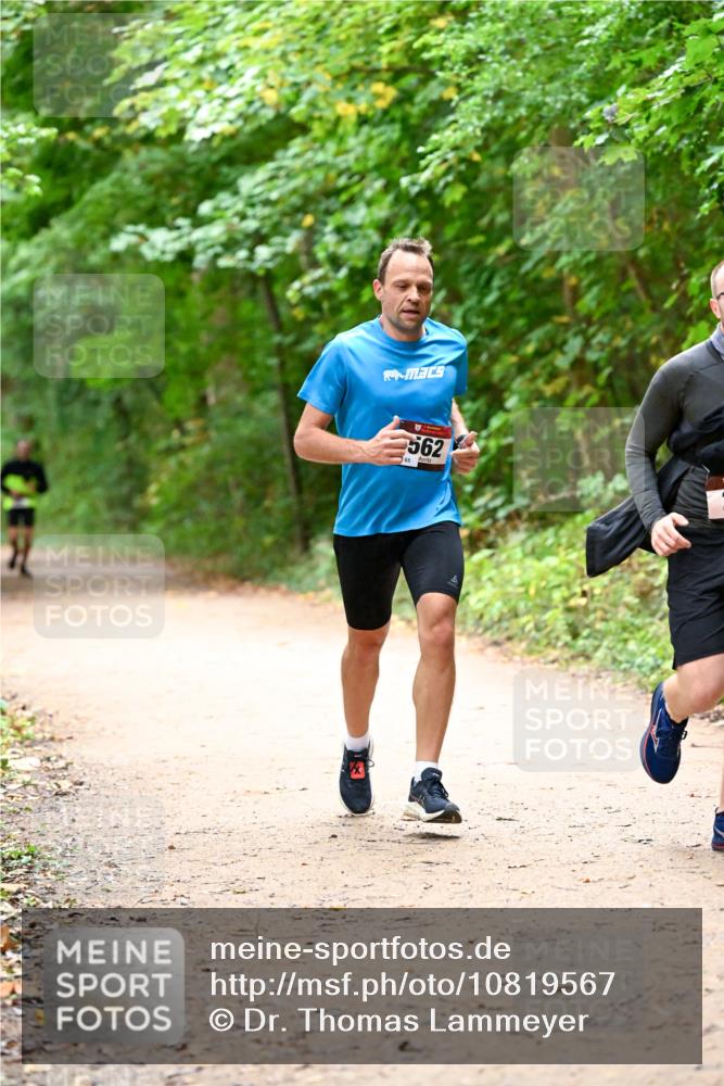 11.10.2026 - Bramfelder Halbmarathon 2026 Dr. Thomas Lammeyer http://msf.ph/oto/10819567 11.10.2026 10:14:10 Laufen 562, 65 meine-sportfotos.de