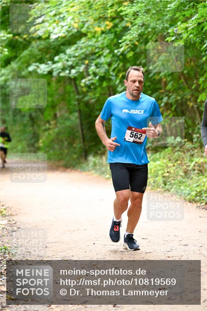 11.10.2026 - Bramfelder Halbmarathon 2026 Dr. Thomas Lammeyer http://msf.ph/oto/10819569 11.10.2026 10:14:10 Laufen 562, 65 meine-sportfotos.de