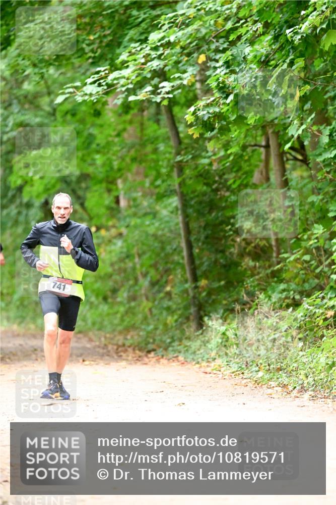 11.10.2026 - Bramfelder Halbmarathon 2026 Dr. Thomas Lammeyer http://msf.ph/oto/10819571 11.10.2026 10:14:15 Laufen 741 meine-sportfotos.de