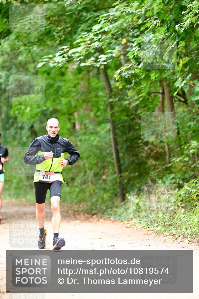 11.10.2026 - Bramfelder Halbmarathon 2026 Dr. Thomas Lammeyer http://msf.ph/oto/10819574 11.10.2026 10:14:15 Laufen 741 meine-sportfotos.de