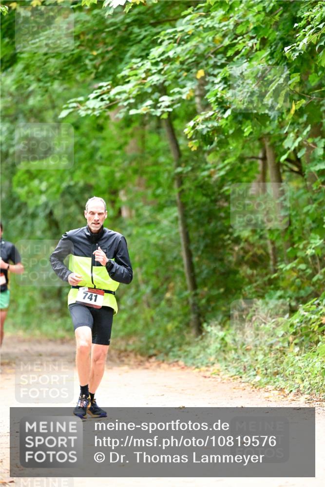 11.10.2026 - Bramfelder Halbmarathon 2026 Dr. Thomas Lammeyer http://msf.ph/oto/10819576 11.10.2026 10:14:15 Laufen 741 meine-sportfotos.de