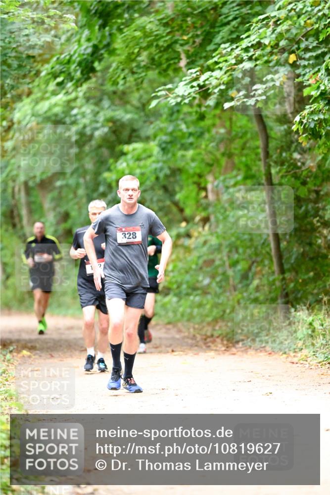 11.10.2026 - Bramfelder Halbmarathon 2026 Dr. Thomas Lammeyer http://msf.ph/oto/10819627 11.10.2026 10:14:29 Laufen 328 meine-sportfotos.de
