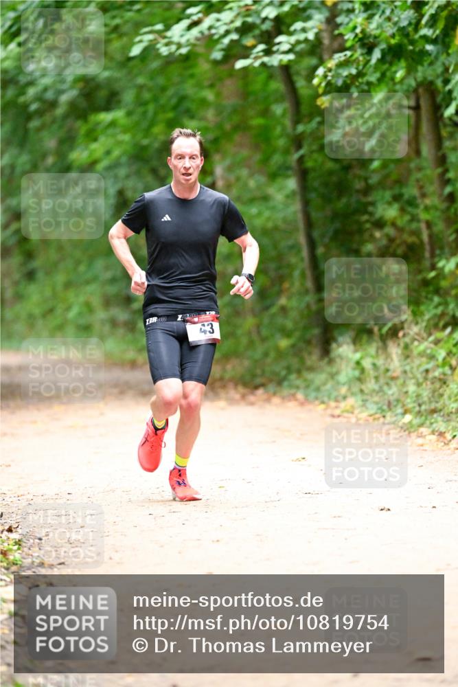 11.10.2026 - Bramfelder Halbmarathon 2026 Dr. Thomas Lammeyer http://msf.ph/oto/10819754 11.10.2026 10:14:58 Laufen 00, 43 meine-sportfotos.de