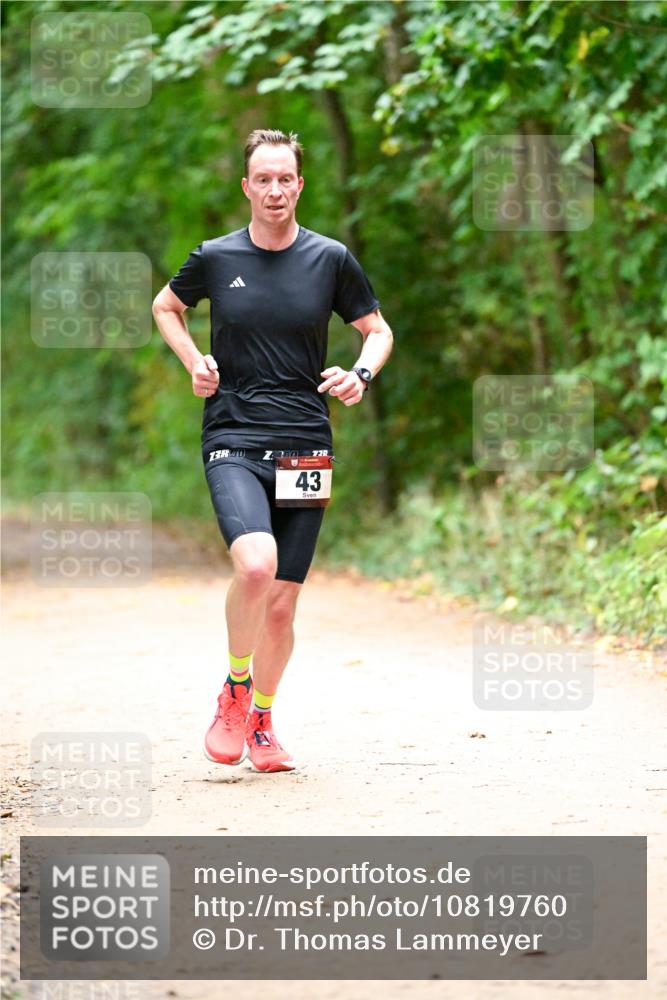 11.10.2026 - Bramfelder Halbmarathon 2026 Dr. Thomas Lammeyer http://msf.ph/oto/10819760 11.10.2026 10:14:58 Laufen 3, 43 meine-sportfotos.de