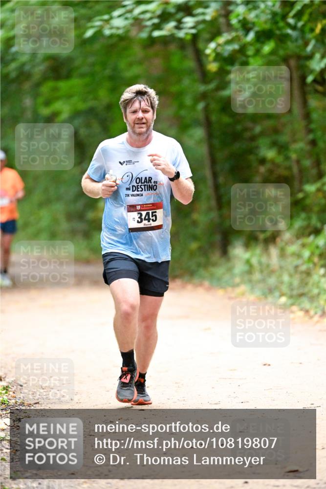 11.10.2026 - Bramfelder Halbmarathon 2026 Dr. Thomas Lammeyer http://msf.ph/oto/10819807 11.10.2026 10:16:21 Laufen 21, 440, 345 meine-sportfotos.de