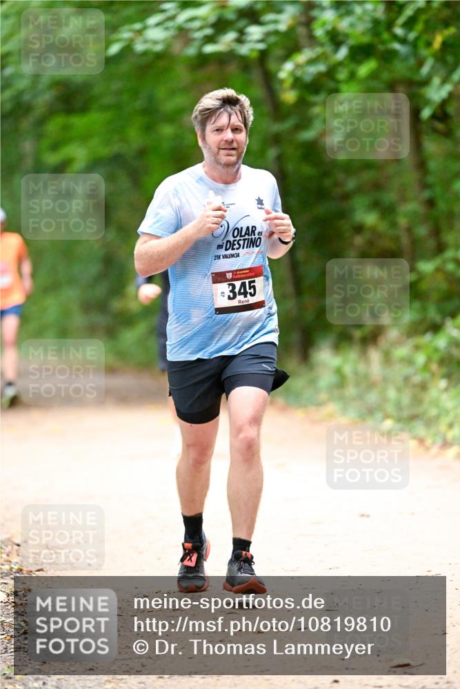 11.10.2026 - Bramfelder Halbmarathon 2026 Dr. Thomas Lammeyer http://msf.ph/oto/10819810 11.10.2026 10:16:21 Laufen 21, 345 meine-sportfotos.de