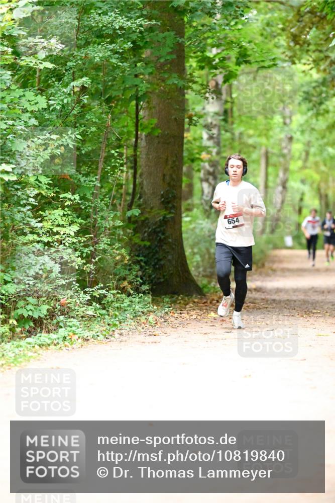 11.10.2026 - Bramfelder Halbmarathon 2026 Dr. Thomas Lammeyer http://msf.ph/oto/10819840 11.10.2026 10:17:09 Laufen 654 meine-sportfotos.de