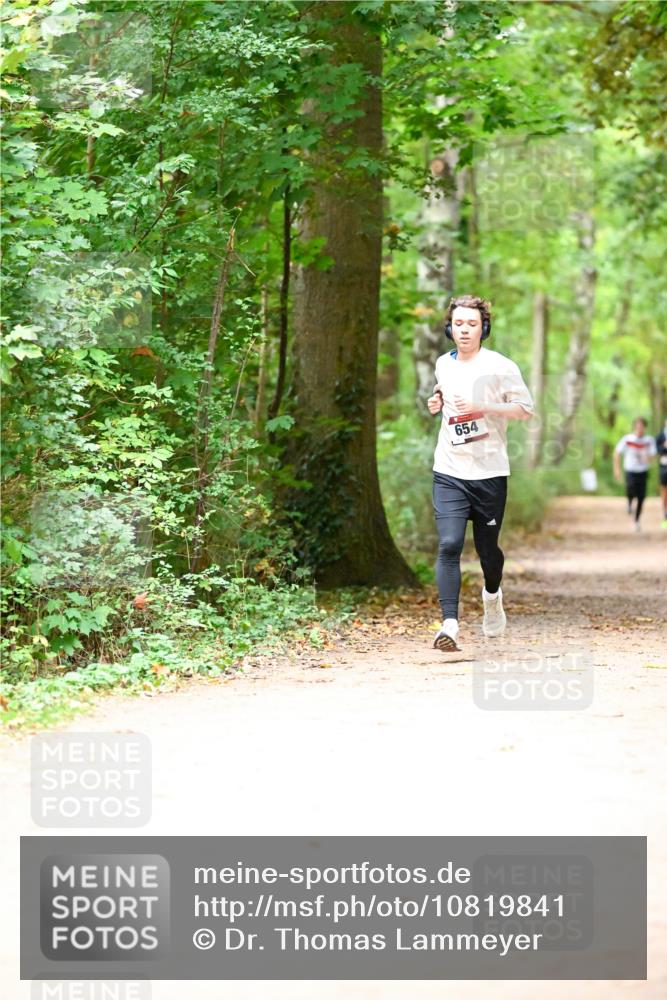 11.10.2026 - Bramfelder Halbmarathon 2026 Dr. Thomas Lammeyer http://msf.ph/oto/10819841 11.10.2026 10:17:09 Laufen 654 meine-sportfotos.de