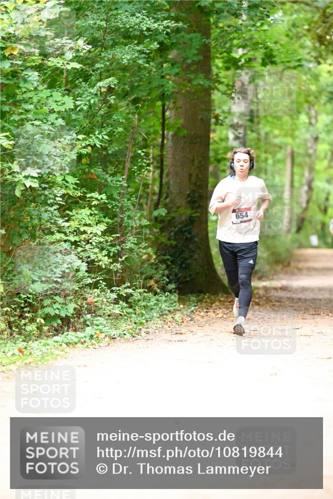 11.10.2026 - Bramfelder Halbmarathon 2026 Dr. Thomas Lammeyer http://msf.ph/oto/10819844 11.10.2026 10:17:09 Laufen 654 meine-sportfotos.de