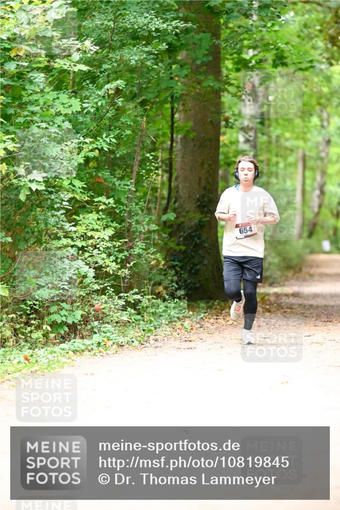 11.10.2026 - Bramfelder Halbmarathon 2026 Dr. Thomas Lammeyer http://msf.ph/oto/10819845 11.10.2026 10:17:10 Laufen 19, 654 meine-sportfotos.de