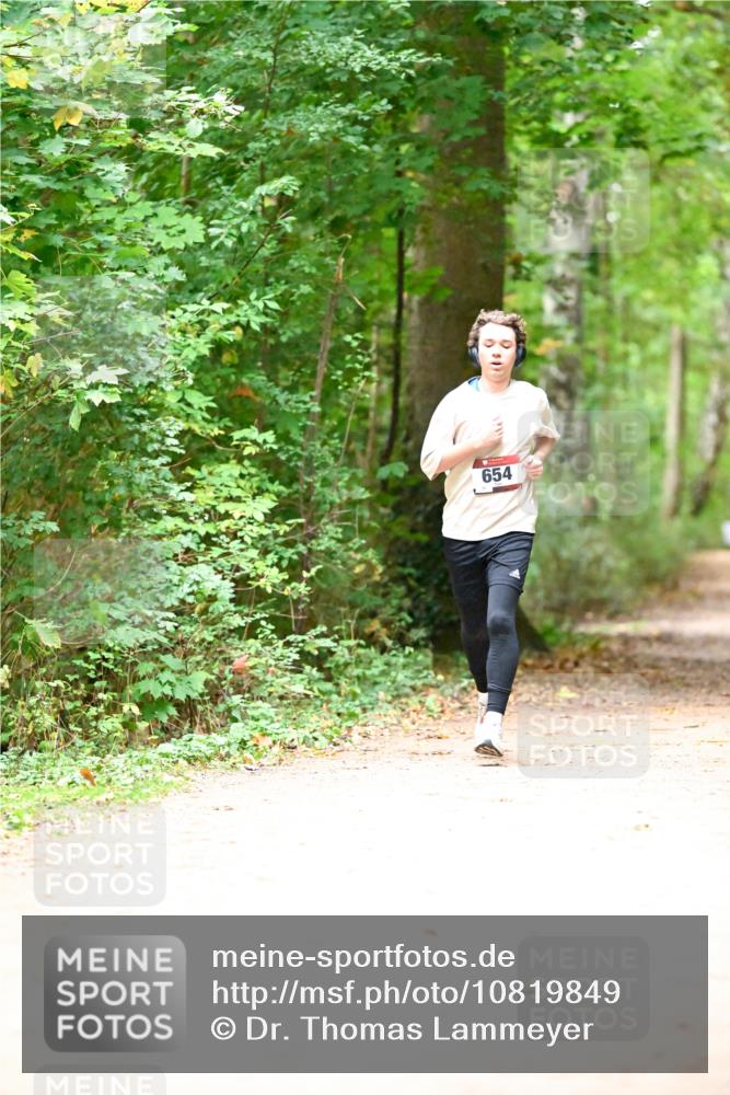 11.10.2026 - Bramfelder Halbmarathon 2026 Dr. Thomas Lammeyer http://msf.ph/oto/10819849 11.10.2026 10:17:10 Laufen 654 meine-sportfotos.de