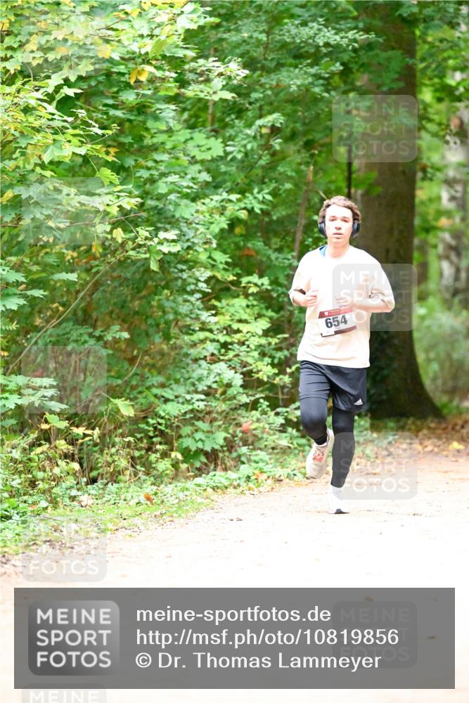 11.10.2026 - Bramfelder Halbmarathon 2026 Dr. Thomas Lammeyer http://msf.ph/oto/10819856 11.10.2026 10:17:11 Laufen 654 meine-sportfotos.de