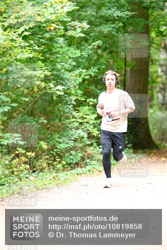 11.10.2026 - Bramfelder Halbmarathon 2026 Dr. Thomas Lammeyer http://msf.ph/oto/10819858 11.10.2026 10:17:11 Laufen  meine-sportfotos.de