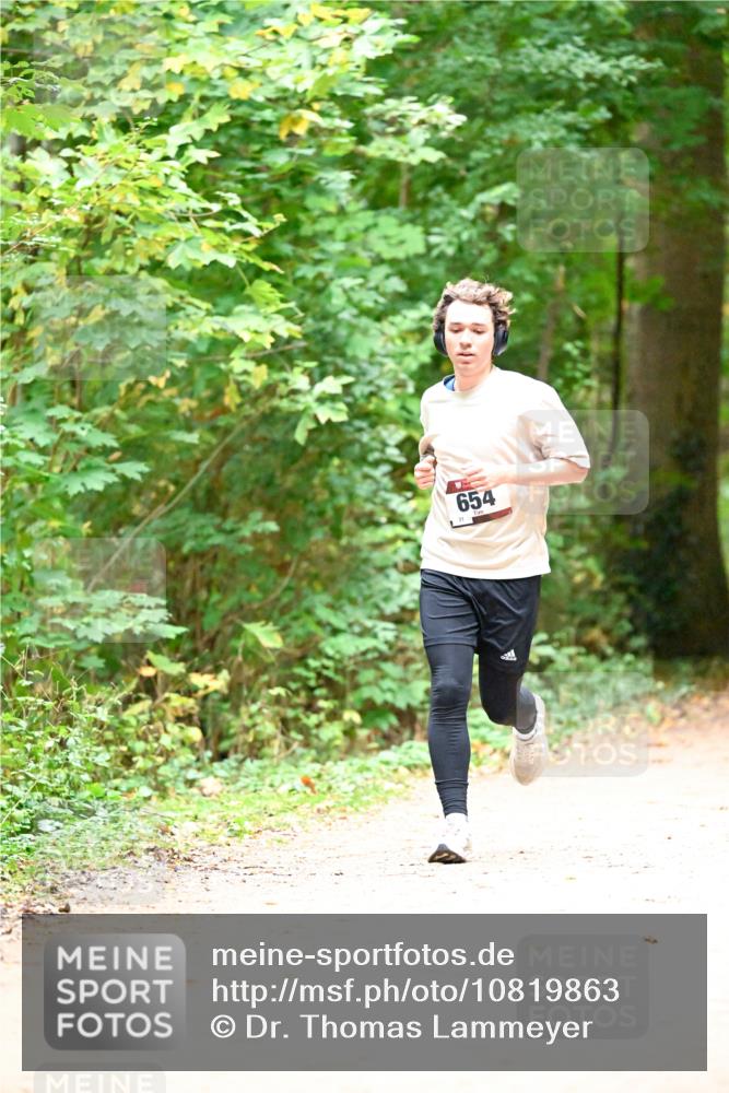 11.10.2026 - Bramfelder Halbmarathon 2026 Dr. Thomas Lammeyer http://msf.ph/oto/10819863 11.10.2026 10:17:12 Laufen 654 meine-sportfotos.de