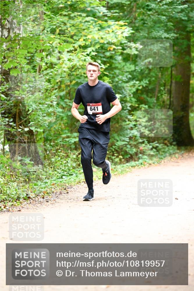 11.10.2026 - Bramfelder Halbmarathon 2026 Dr. Thomas Lammeyer http://msf.ph/oto/10819957 11.10.2026 10:18:04 Laufen 641 meine-sportfotos.de