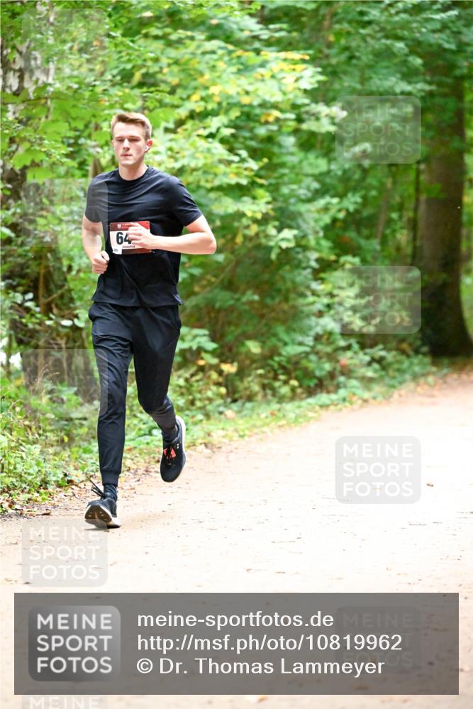 11.10.2026 - Bramfelder Halbmarathon 2026 Dr. Thomas Lammeyer http://msf.ph/oto/10819962 11.10.2026 10:18:05 Laufen 64 meine-sportfotos.de