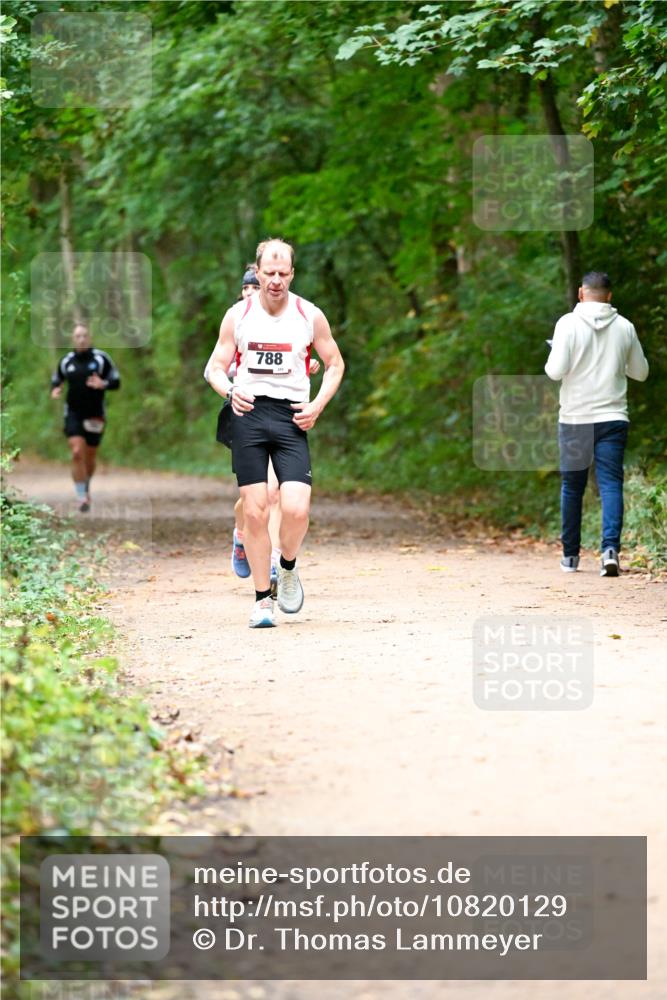 11.10.2026 - Bramfelder Halbmarathon 2026 Dr. Thomas Lammeyer http://msf.ph/oto/10820129 11.10.2026 10:19:31 Laufen 788 meine-sportfotos.de