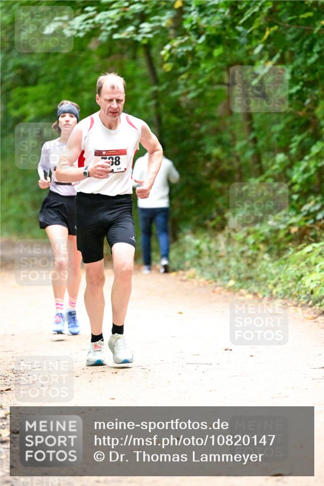 11.10.2026 - Bramfelder Halbmarathon 2026 Dr. Thomas Lammeyer http://msf.ph/oto/10820147 11.10.2026 10:19:34 Laufen 38, 245 meine-sportfotos.de