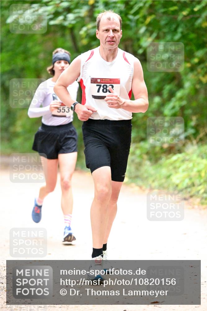 11.10.2026 - Bramfelder Halbmarathon 2026 Dr. Thomas Lammeyer http://msf.ph/oto/10820156 11.10.2026 10:19:35 Laufen 553, 35, 783 meine-sportfotos.de